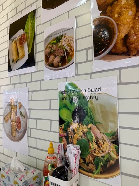 Food wall display